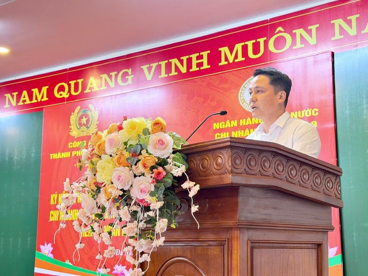 Phối hợp công tác bảo đảm an ninh, an toàn trong lĩnh vực ngân hàng Phối hợp công tác bảo đảm an ninh, an toàn trong lĩnh vực ngân hàng