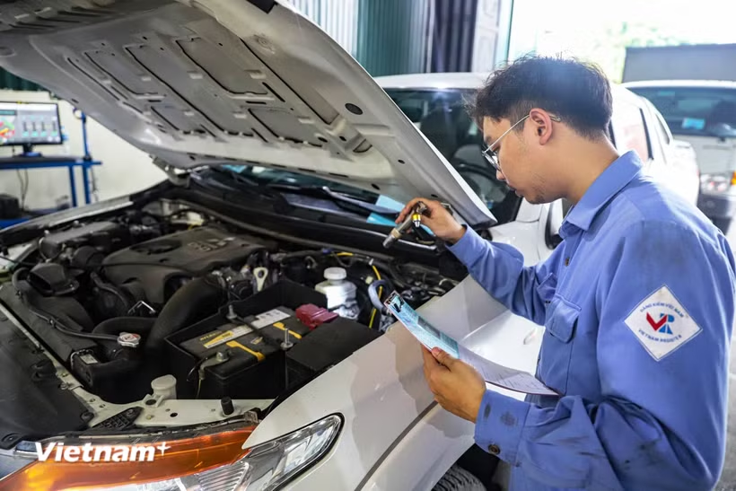 Chính thức dừng đặt lịch đăng kiểm xe ôtô qua ứng dụng trực tuyến Chính thức dừng đặt lịch đăng kiểm xe ôtô qua ứng dụng trực tuyến