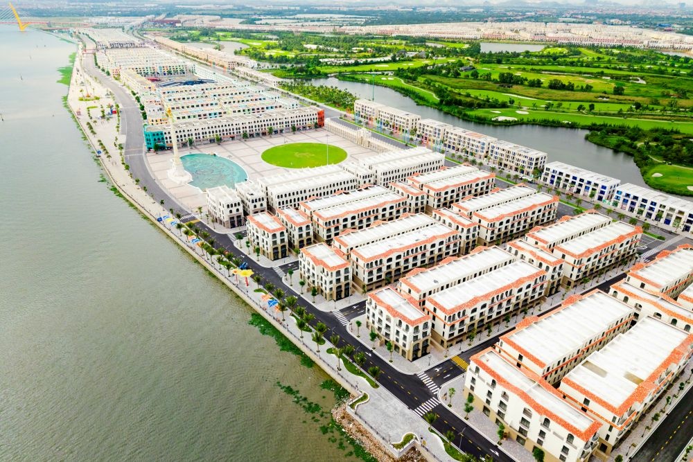 “Dòng người thật - cuộc sống thật” nâng giá trị bất động sản Vinhomes Royal Island “Dòng người thật - cuộc sống thật” nâng giá trị bất động sản Vinhomes Royal Island