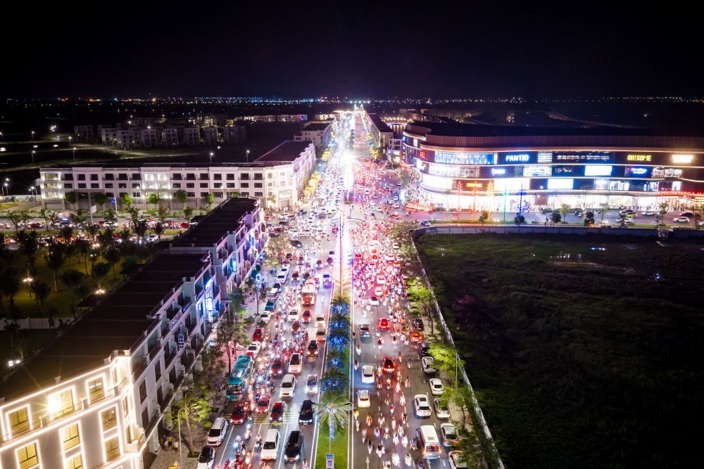 “Dòng người thật - cuộc sống thật” nâng giá trị bất động sản Vinhomes Royal Island “Dòng người thật - cuộc sống thật” nâng giá trị bất động sản Vinhomes Royal Island