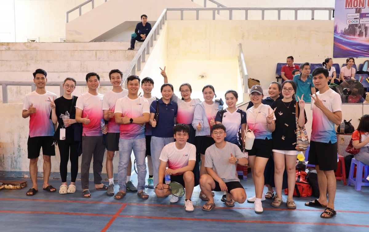 Hội thao dịp để các đơn vị gặp gỡ, giao lưu, tăng cường gắn kết, chia sẻ kinh nghiệm trong công tác, tiếp tục phát huy truyền thống đoàn kết của ngành Ngân hàng. Hội thao dịp để các đơn vị gặp gỡ, giao lưu, tăng cường gắn kết, chia sẻ kinh nghiệm trong công tác, tiếp tục phát huy truyền thống đoàn kết của ngành Ngân hàng.