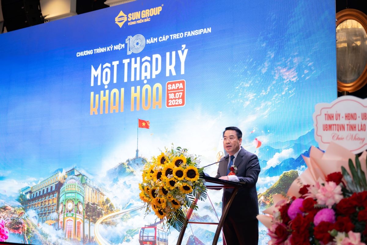 Ông Nguyễn Tuấn Anh – Phó Bí thư Tỉnh ủy, Chủ tịch UBND tỉnh Lào Cai phát biểu tại buổi lễ. Ông Nguyễn Tuấn Anh – Phó Bí thư Tỉnh ủy, Chủ tịch UBND tỉnh Lào Cai phát biểu tại buổi lễ.