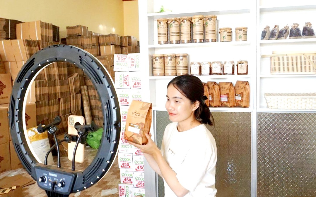 undefined Chuyển đổi số thương mại, mở rộng "cửa ra" cho nông sản