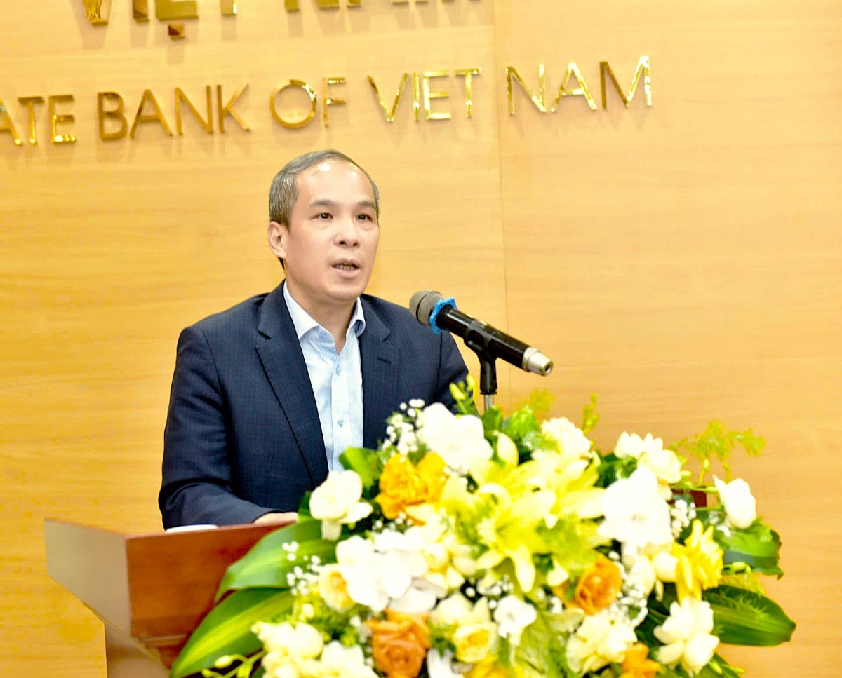 Hoàn thiện khuôn khổ pháp lý hoạt động ngân hàng và quản trị rủi ro theo chuẩn quốc tế Hoàn thiện khuôn khổ pháp lý hoạt động ngân hàng và quản trị rủi ro theo chuẩn quốc tế