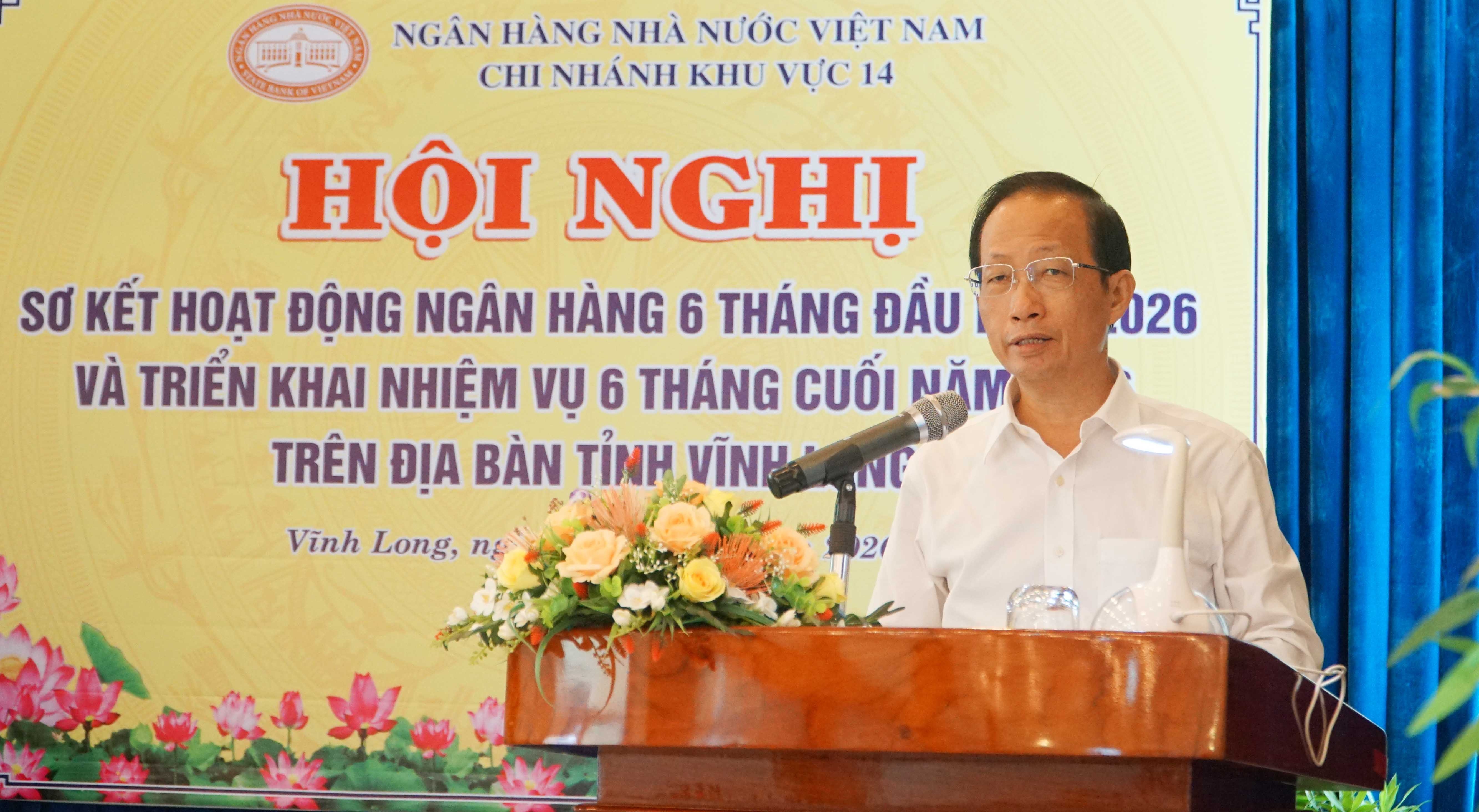 Ông Nguyễn Trúc Sơn cỉ đạo tại hội nghị Ông Nguyễn Trúc Sơn cỉ đạo tại hội nghị