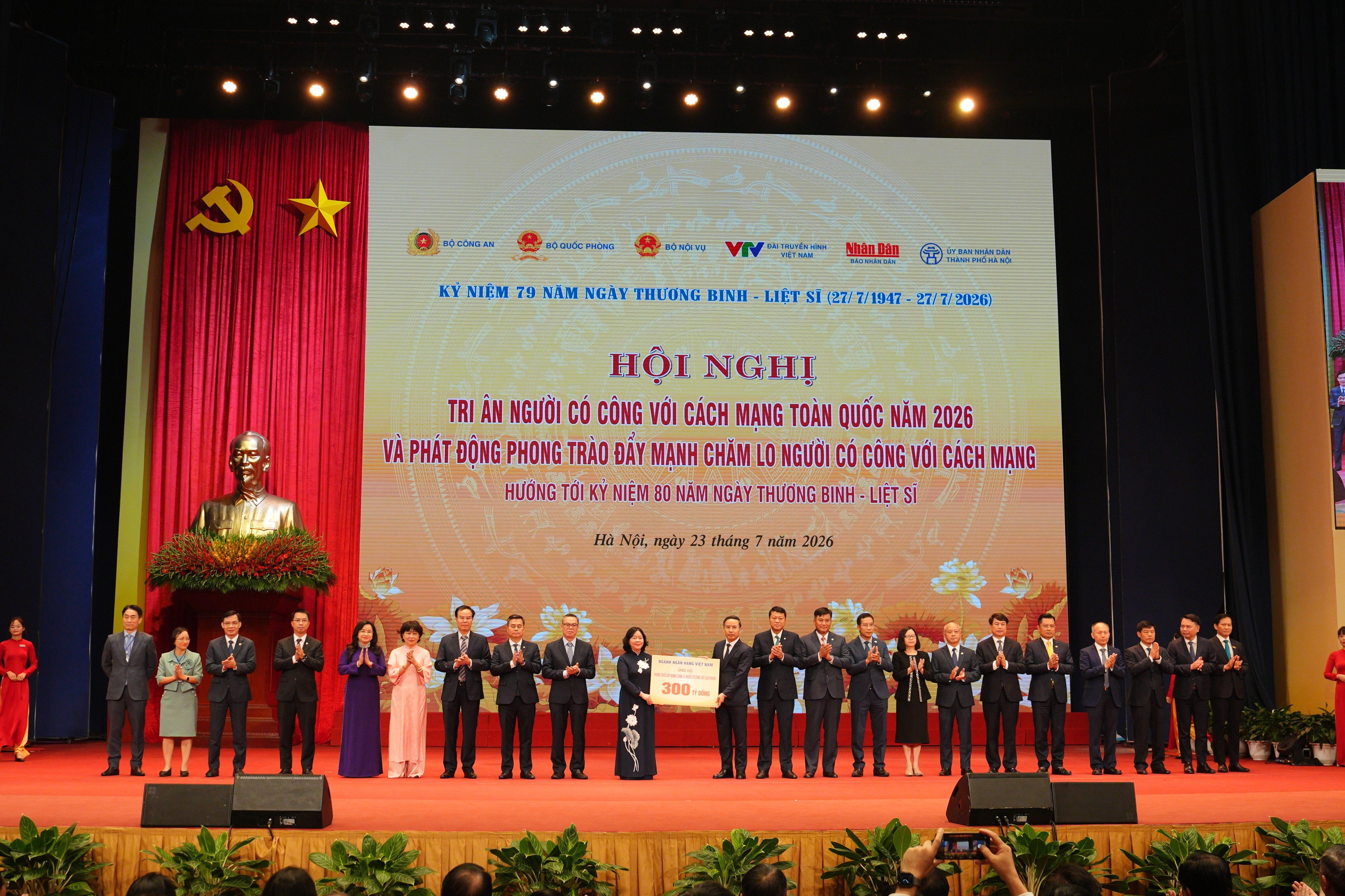 TPBank ủng hộ 15 tỷ đồng cho Quỹ “Đền ơn đáp nghĩa”, lan tỏa nghĩa tình “Uống nước nhớ nguồn” TPBank ủng hộ 15 tỷ đồng cho Quỹ “Đền ơn đáp nghĩa”, lan tỏa nghĩa tình “Uống nước nhớ nguồn”
