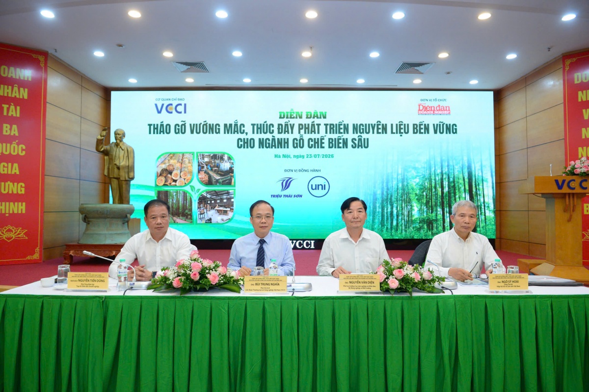 Các diễn giả tham gia diễn đàn