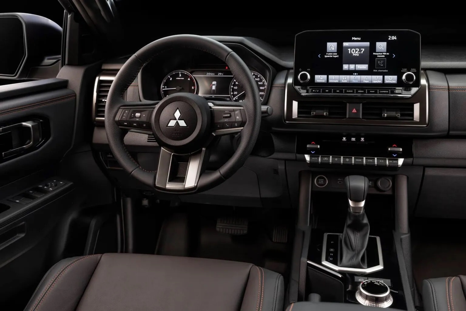 Mitsubishi Triton thêm bản mới, giá quy đổi hơn 1,5 tỷ đồng img