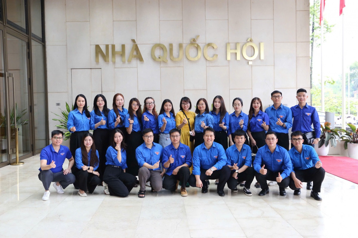 Đoàn viên, thanh niên tham quan Tòa nhà Quốc hội, tăng cường giáo dục truyền thống Đoàn viên, thanh niên tham quan Tòa nhà Quốc hội, tăng cường giáo dục truyền thống