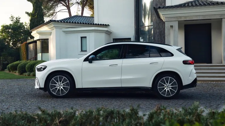 Đại lý báo Mercedes-Benz GLC đời mới giá tạm tính gần 3,4 tỷ đồng tại Việt Nam: Thiết kế khác hẳn loạt xe đang bán, bản chạy điện hơn 700km/sạc - Ảnh 4.