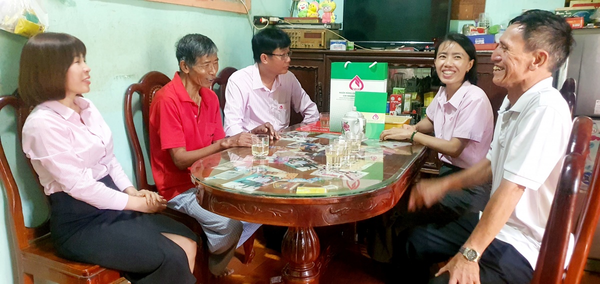 undefined Ngân hàng Chính sách xã hội chi nhánh tỉnh Đắk Lắk tri ân người có công với cách mạng