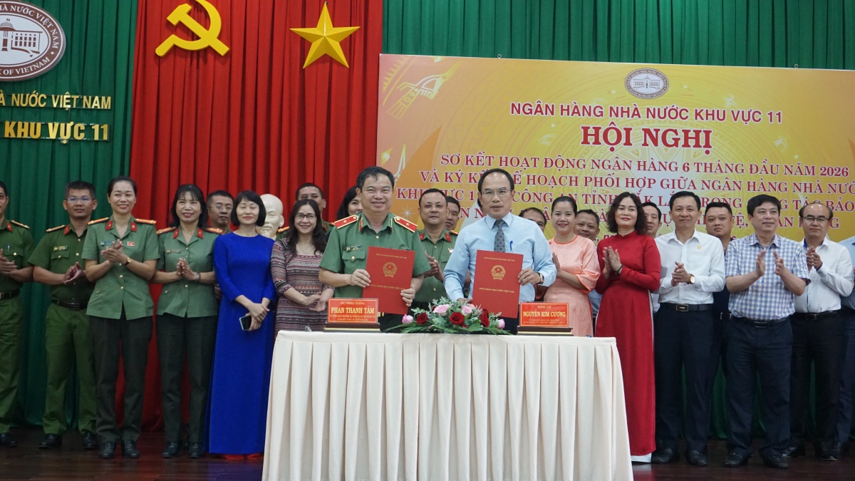 undefined Ký kết phối hợp bảo đảm an ninh trật tự trong lĩnh vực tiền tệ, ngân hàng tại Đắk Lắk
