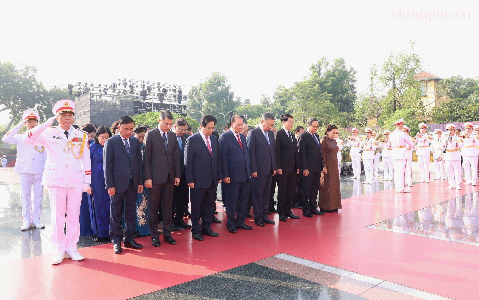 79 năm Ngày Thương binh-Liệt sĩ: Lãnh đạo Đảng, Nhà nước tưởng niệm các Anh hùng liệt sĩ và viếng Chủ tịch Hồ Chí Minh