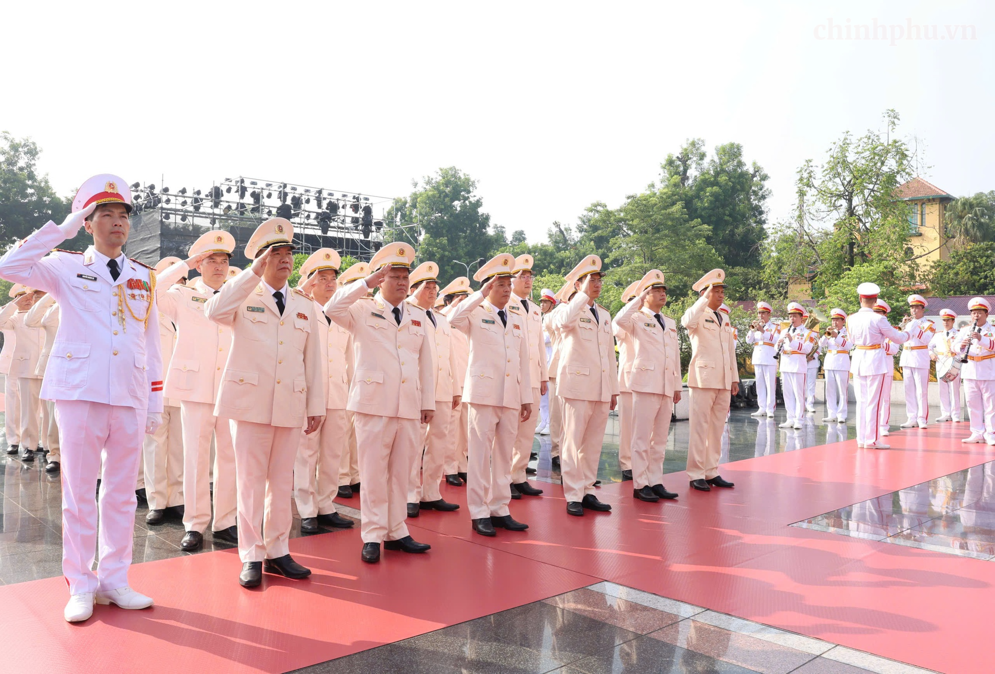 79 năm Ngày Thương binh-Liệt sĩ: Lãnh đạo Đảng, Nhà nước tưởng niệm các Anh hùng liệt sĩ và viếng Chủ tịch Hồ Chí Minh Kỷ niệm 79 năm Ngày Thương binh-Liệt sĩ: Lãnh đạo Đảng, Nhà nước tưởng niệm các Anh hùng liệt sĩ và viếng Chủ tịch Hồ Chí Minh- Ảnh 5.
