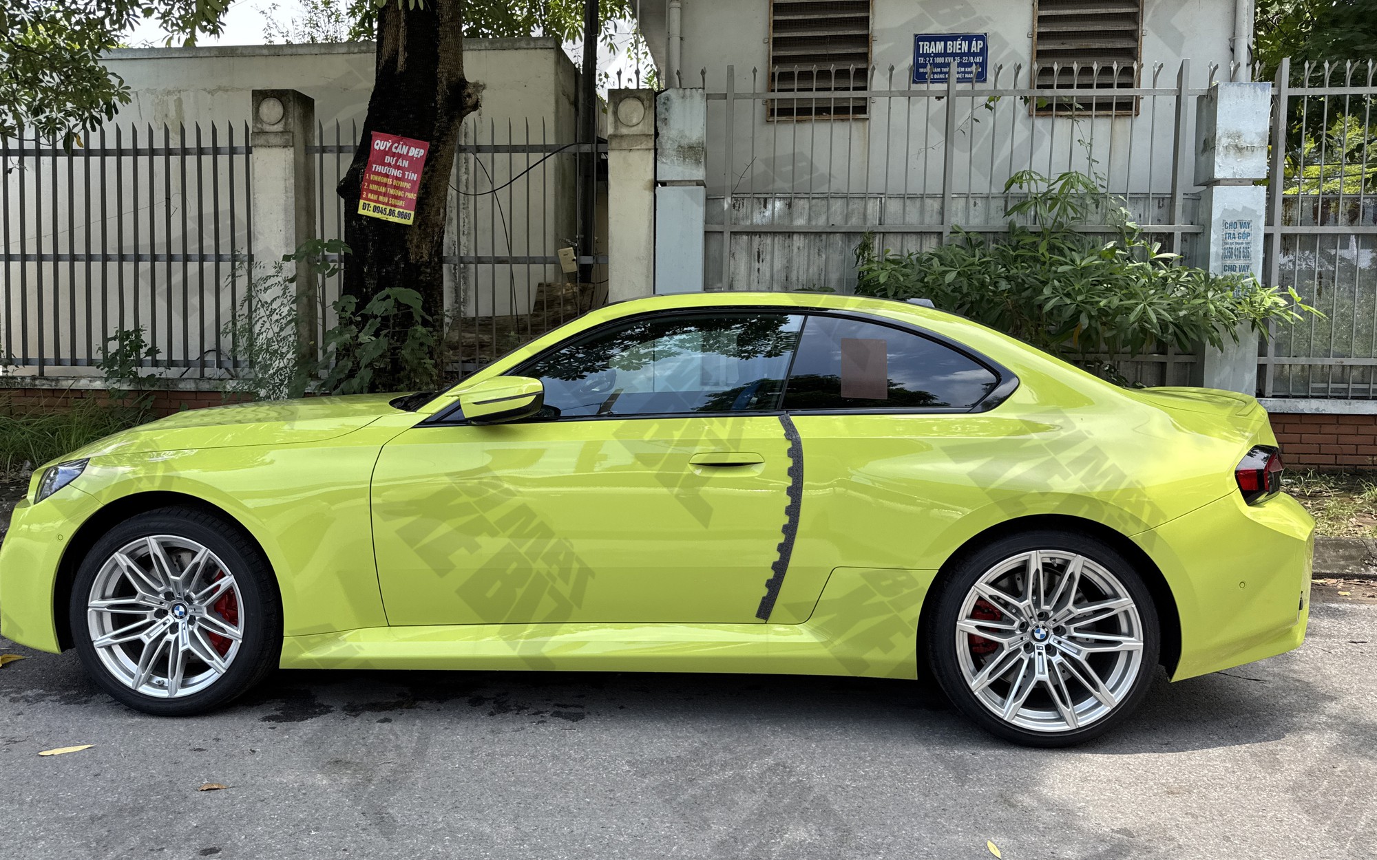 BMW M2 đời mới đầu tiên về Việt Nam, giá không dưới 4,1 tỷ đồng BMW M2 đời mới đầu tiên về Việt Nam: Giá không dưới 4,1 tỷ đồng, mạnh 480hp, 0-100km/h chi 4 giây, thêm lựa chọn cho dân chơi mê tốc độ - Ảnh 4.