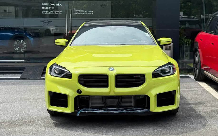 BMW M2 đời mới đầu tiên về Việt Nam, giá không dưới 4,1 tỷ đồng BMW M2 đời mới đầu tiên về Việt Nam: Giá không dưới 4,1 tỷ đồng, mạnh 480hp, 0-100km/h chi 4 giây, thêm lựa chọn cho dân chơi mê tốc độ - Ảnh 1.