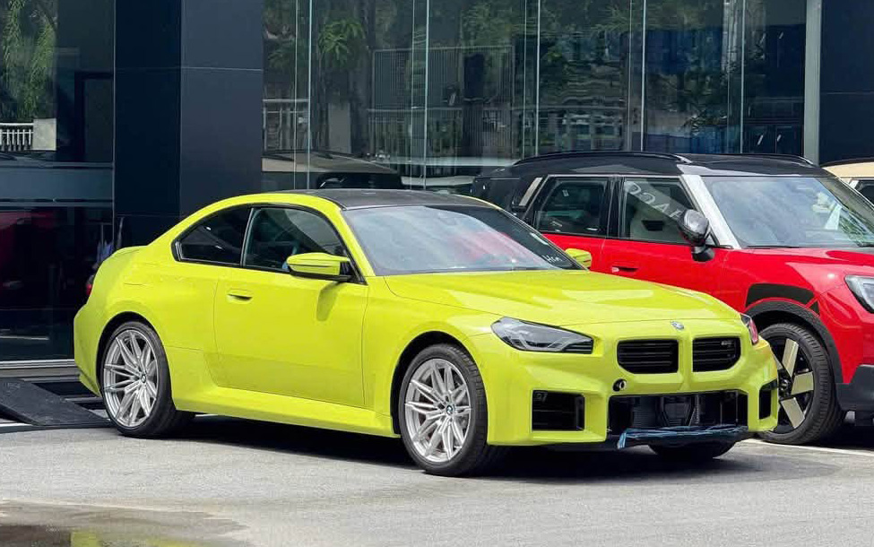 BMW M2 đời mới đầu tiên về Việt Nam, giá không dưới 4,1 tỷ đồng BMW M2 đời mới đầu tiên về Việt Nam: Giá không dưới 4,1 tỷ đồng, mạnh 480hp, 0-100km/h chi 4 giây, thêm lựa chọn cho dân chơi mê tốc độ - Ảnh 6.