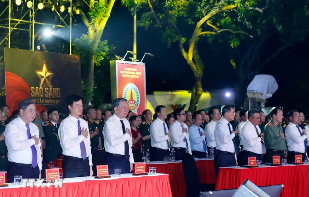 Lãnh đạo Đảng, Nhà nước dự Cầu truyền hình tri ân các Anh hùng liệt sỹ Lãnh đạo Đảng, Nhà nước dự Cầu truyền hình tri ân các Anh hùng liệt sỹ