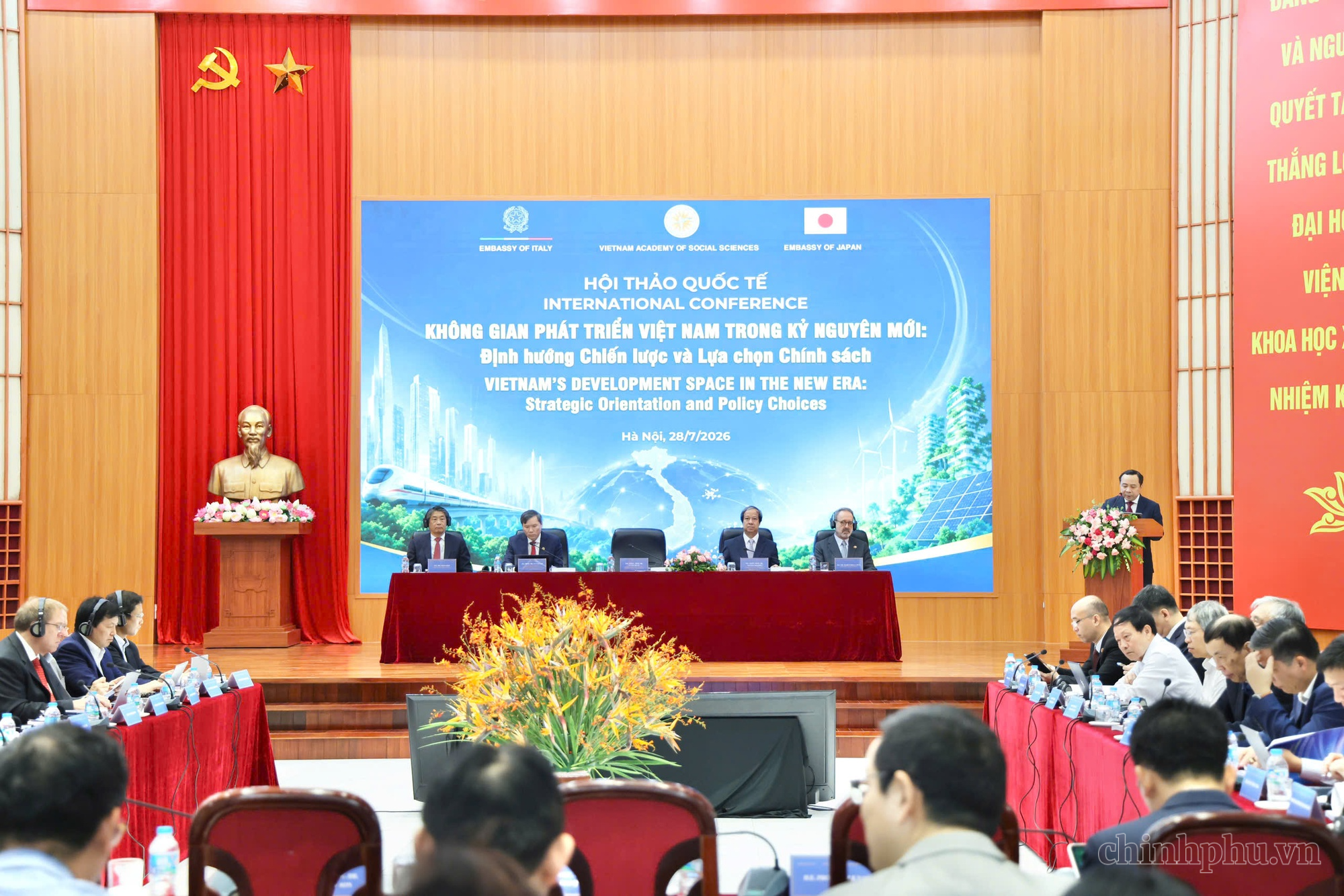 Không gian phát triển: Mở "dư địa" mới cho tăng trưởng quốc gia Không gian phát triển: Mở "dư địa" mới cho tăng trưởng quốc gia