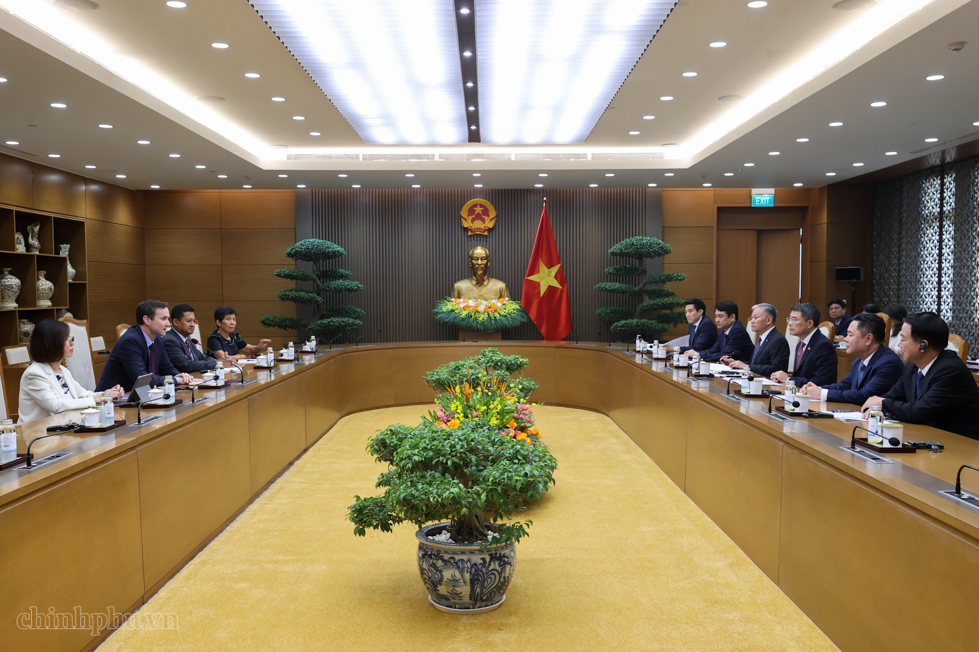 Thủ tướng tiếp Trưởng đại diện của IMF: Không nhiều nước có thể tiến hành những cải cách như Việt Nam Thủ tướng tiếp Trưởng đại diện của IMF: Không nhiều nước có thể tiến hành những cải cách như Việt Nam- Ảnh 1.