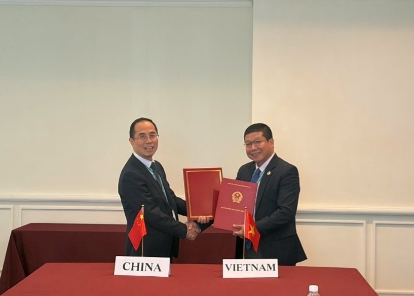 Việt Nam và Trung Quốc ký kết Bản ghi nhớ hợp tác trao đổi thông tin tình báo tài chính về phòng, chống rửa tiền và tài trợ khủng bố Việt Nam và Trung Quốc ký kết Bản ghi nhớ hợp tác trao đổi thông tin tình báo tài chính về phòng, chống rửa tiền và tài trợ khủng bố