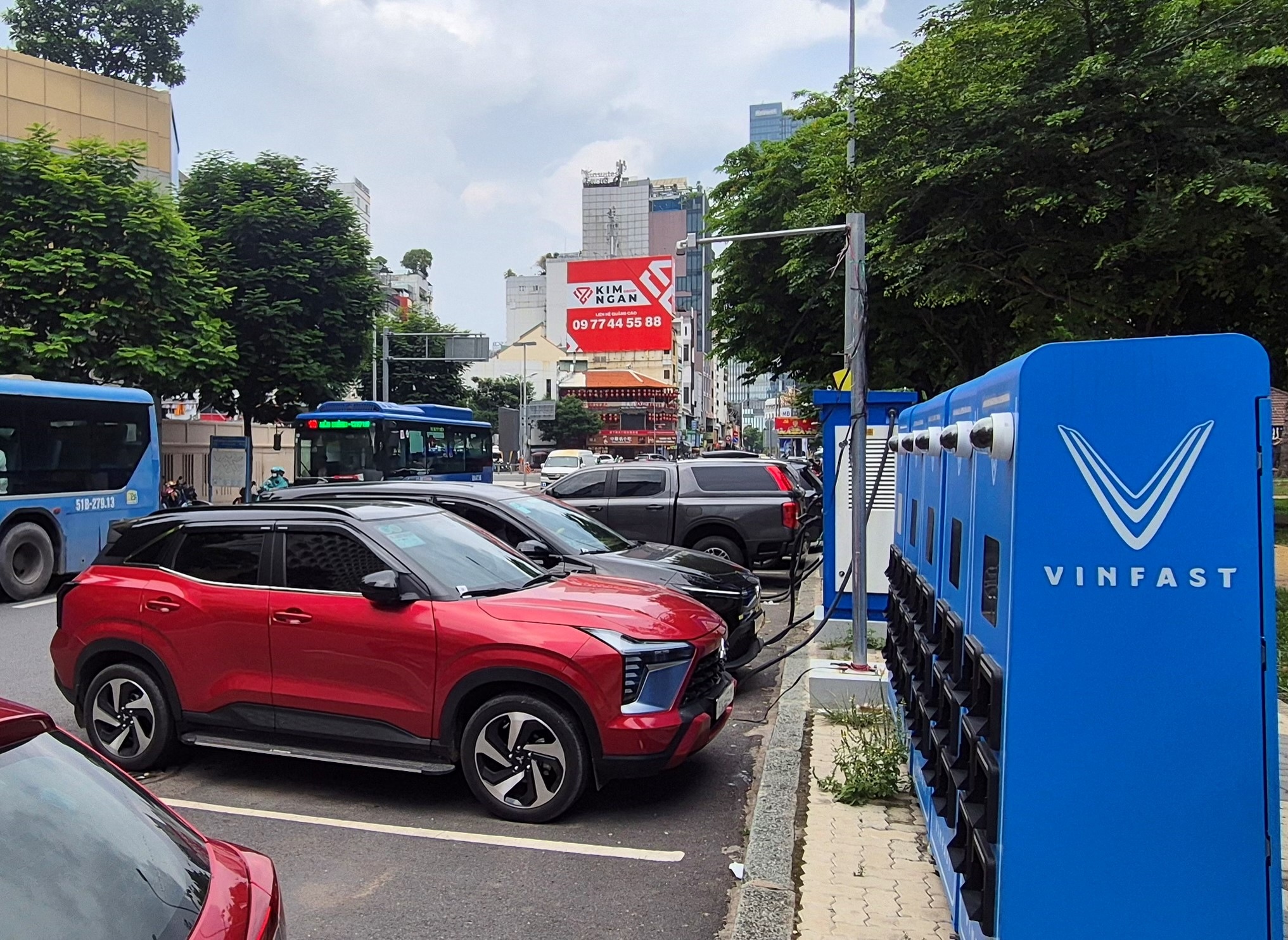 TP. Hồ Chí Minh yêu cầu cán bộ, công chức tiên phong chuyển sang xe điện TP. Hồ Chí Minh yêu cầu cán bộ, công chức tiên phong chuyển sang xe điện