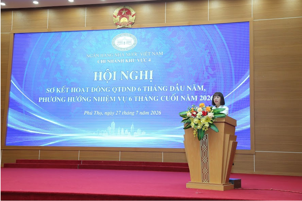 Đ/c Trương Thu Hòa – Giám đốc NHNN Khu vực 4 phát biểu chỉ đạo tại Hội nghị Đ/c Trương Thu Hòa – Giám đốc NHNN Khu vực 4 phát biểu chỉ đạo tại Hội nghị