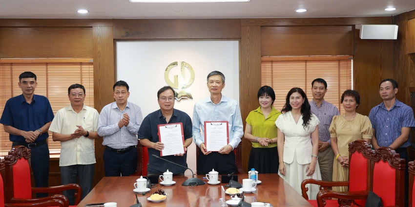 Lễ kí kết Thỏa thuận hợp tác giữa Nhà xuất bản Giáo dục Việt Nam và Hiệp hội Sách giáo dục và Học liệu điện tử Việt Nam