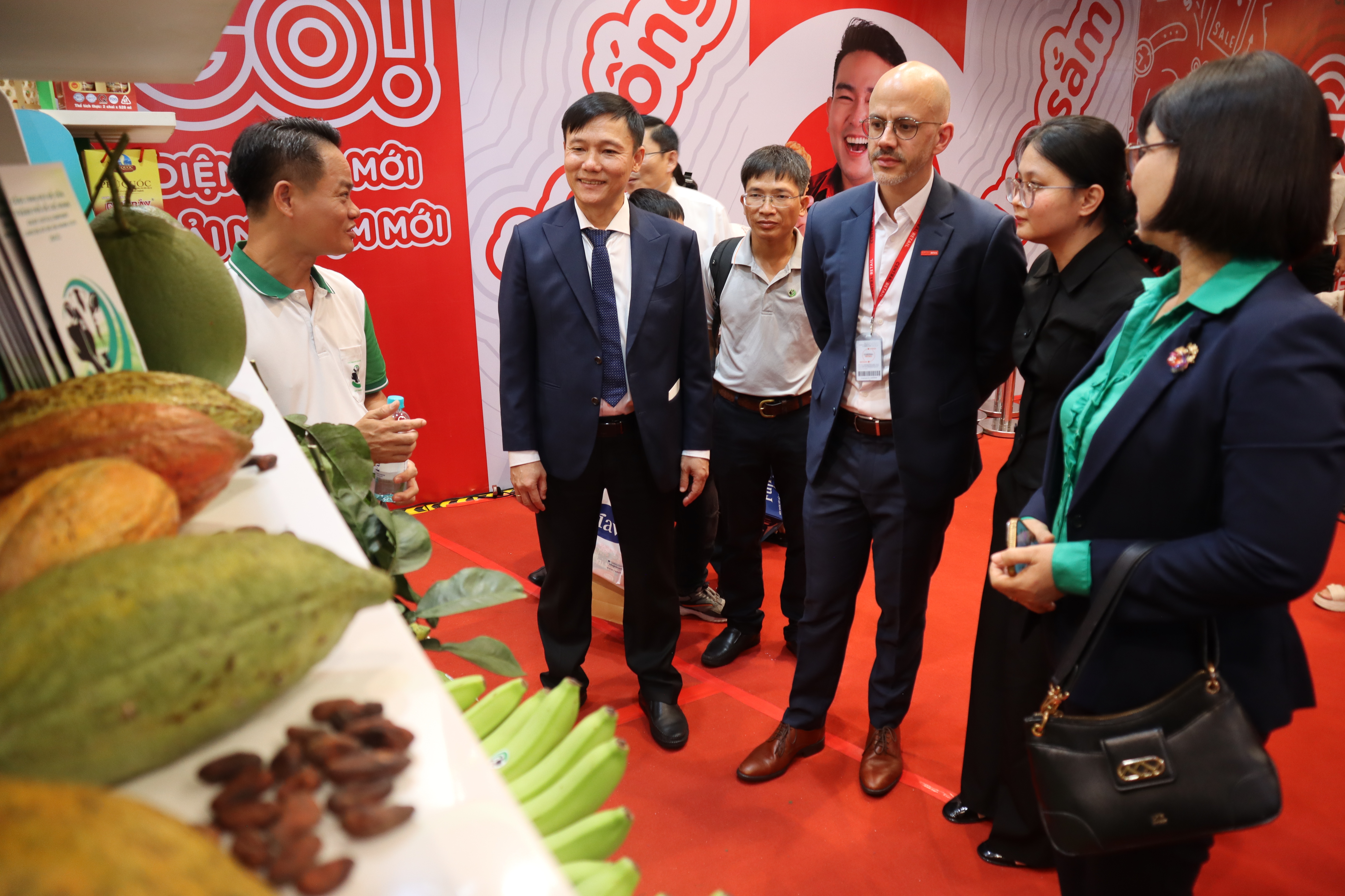 doanh nghiệp nên tập trung khai thác thị trường nội địa với quy mô hơn 100 triệu dân doanh nghiệp nên tập trung khai thác thị trường nội địa với quy mô hơn 100 triệu dân