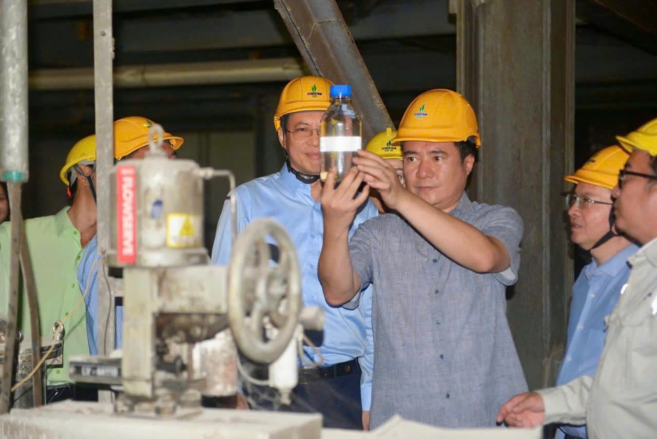 Mở đường tự chủ nguồn ethanol cho xăng E10 Mở đường tự chủ nguồn ethanol cho xăng E10
