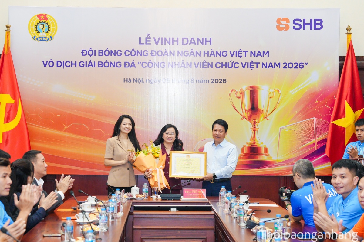 Ban Thường vụ Công đoàn Ngân hàng Việt Nam quyết định tặng Bằng khen cho đồng chí Ngô Thu Hà, Tổng Giám đốc Ngân hàng TMCP Sài Gòn – Hà Nội.