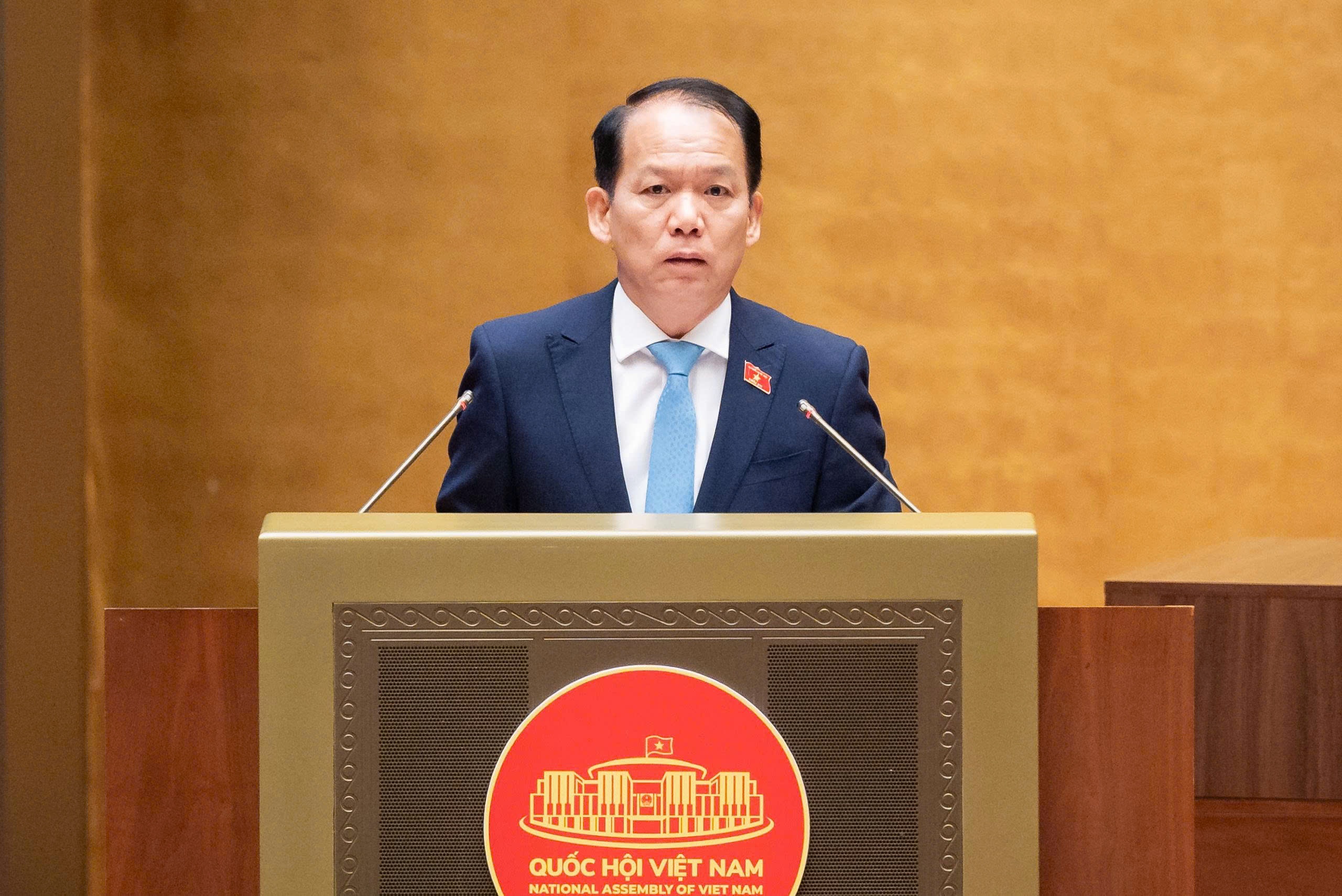 Bộ trưởng Bộ Tư pháp Hoàng Thanh Tùng trình bày Tờ trình về dự án Luật Phát triển đô thị Bộ trưởng Bộ Tư pháp Hoàng Thanh Tùng trình bày Tờ trình về dự án Luật Phát triển đô thị