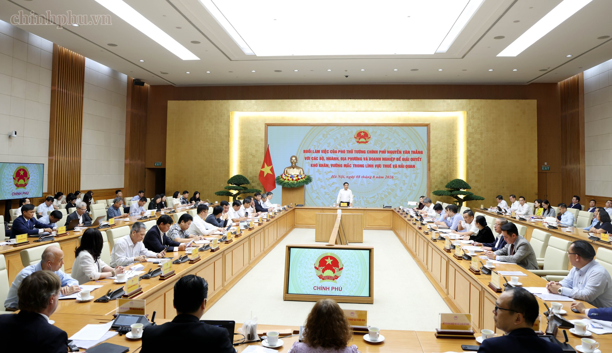 Phó Thủ tướng Nguyễn Văn Thắng: Xử lý đến cùng các vướng mắc, không đẩy doanh nghiệp đi vòng Phó Thủ tướng Nguyễn Văn Thắng: Xử lý đến cùng các vướng mắc, không đẩy doanh nghiệp đi vòng- Ảnh 1.