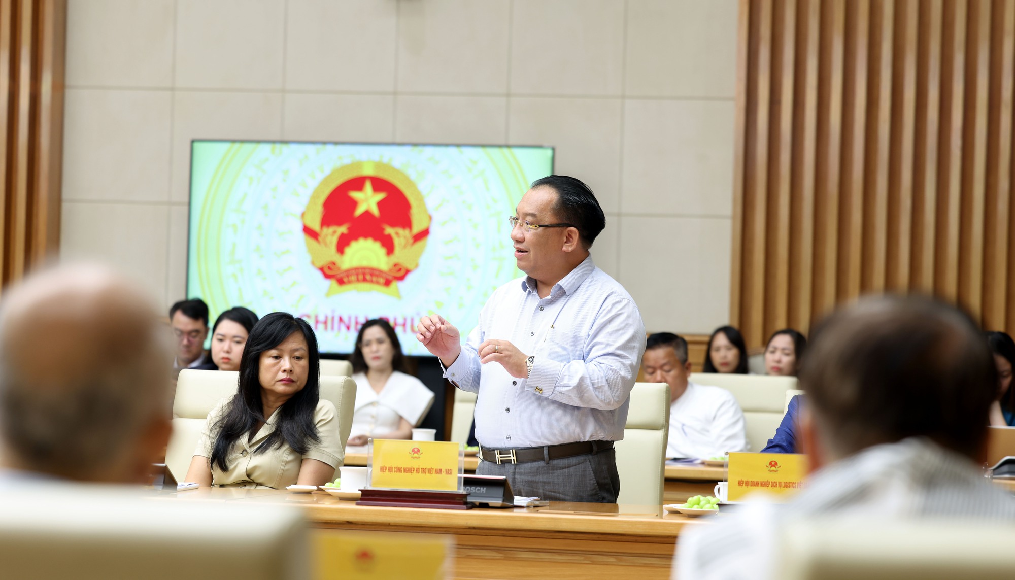 Phó Thủ tướng Nguyễn Văn Thắng: Xử lý đến cùng các vướng mắc, không đẩy doanh nghiệp đi vòng Phó Thủ tướng Nguyễn Văn Thắng: Xử lý đến cùng các vướng mắc, không đẩy doanh nghiệp đi vòng- Ảnh 4.
