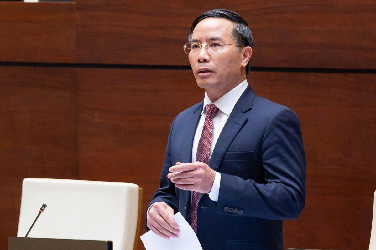 Thống đốc NHNN Phạm Đưc Ấn phát biểu giải trình, làm rõ các vấn đề đại biểu quan tâm