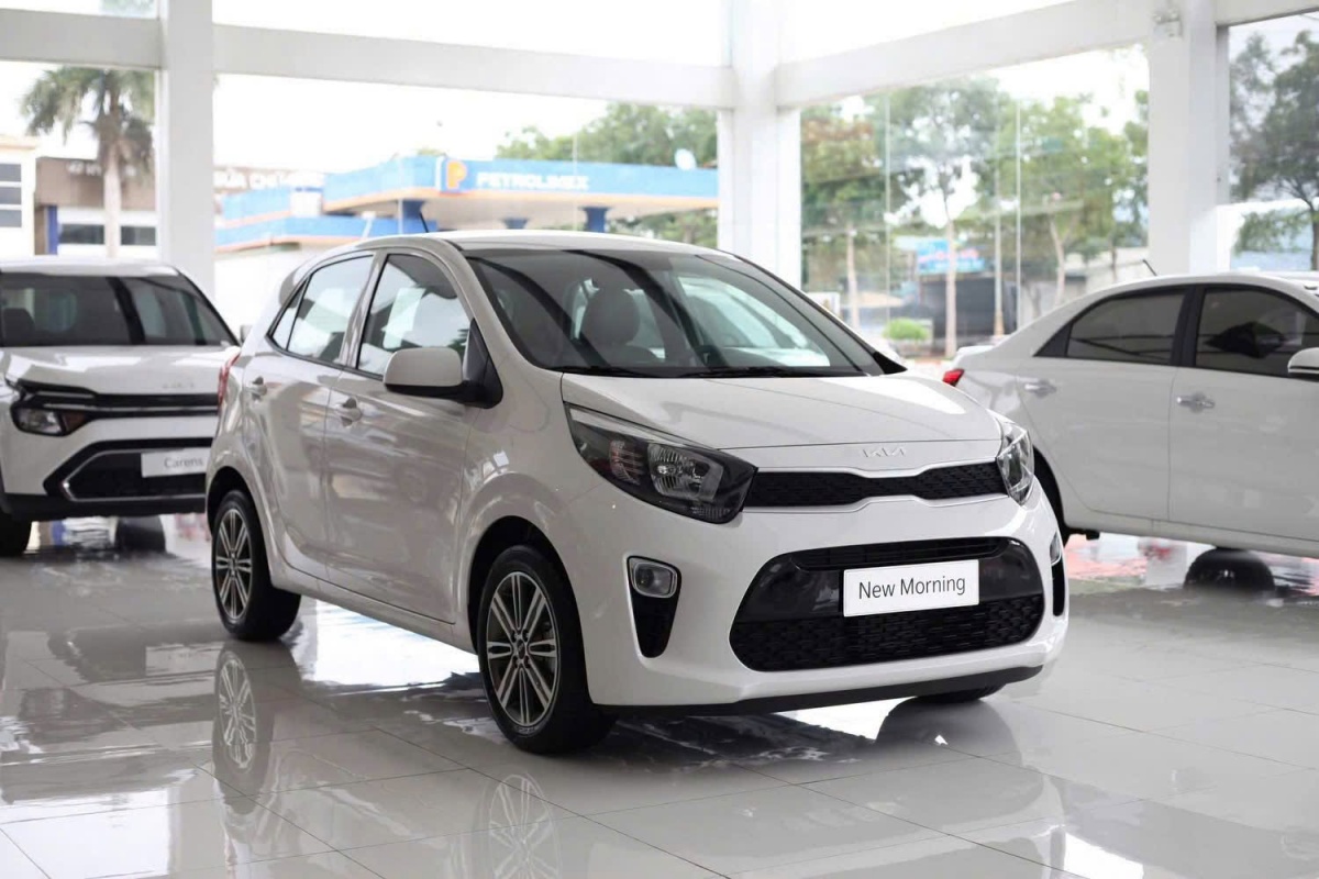 Kia Morning giảm giá hàng chục triệu đồng tại đại lý: Xe mới đọ giá xe cũ, dù giảm nhưng vẫn chưa "mềm" bằng các lựa chọn xe điện trên thị trường