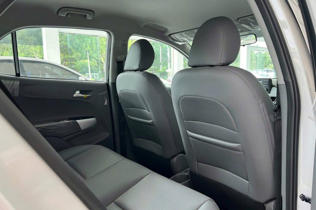 Kia Morning giảm giá hàng chục triệu đồng tại đại lý: Xe mới đọ giá xe cũ, dù giảm nhưng vẫn chưa "mềm" bằng các lựa chọn xe điện trên thị trường