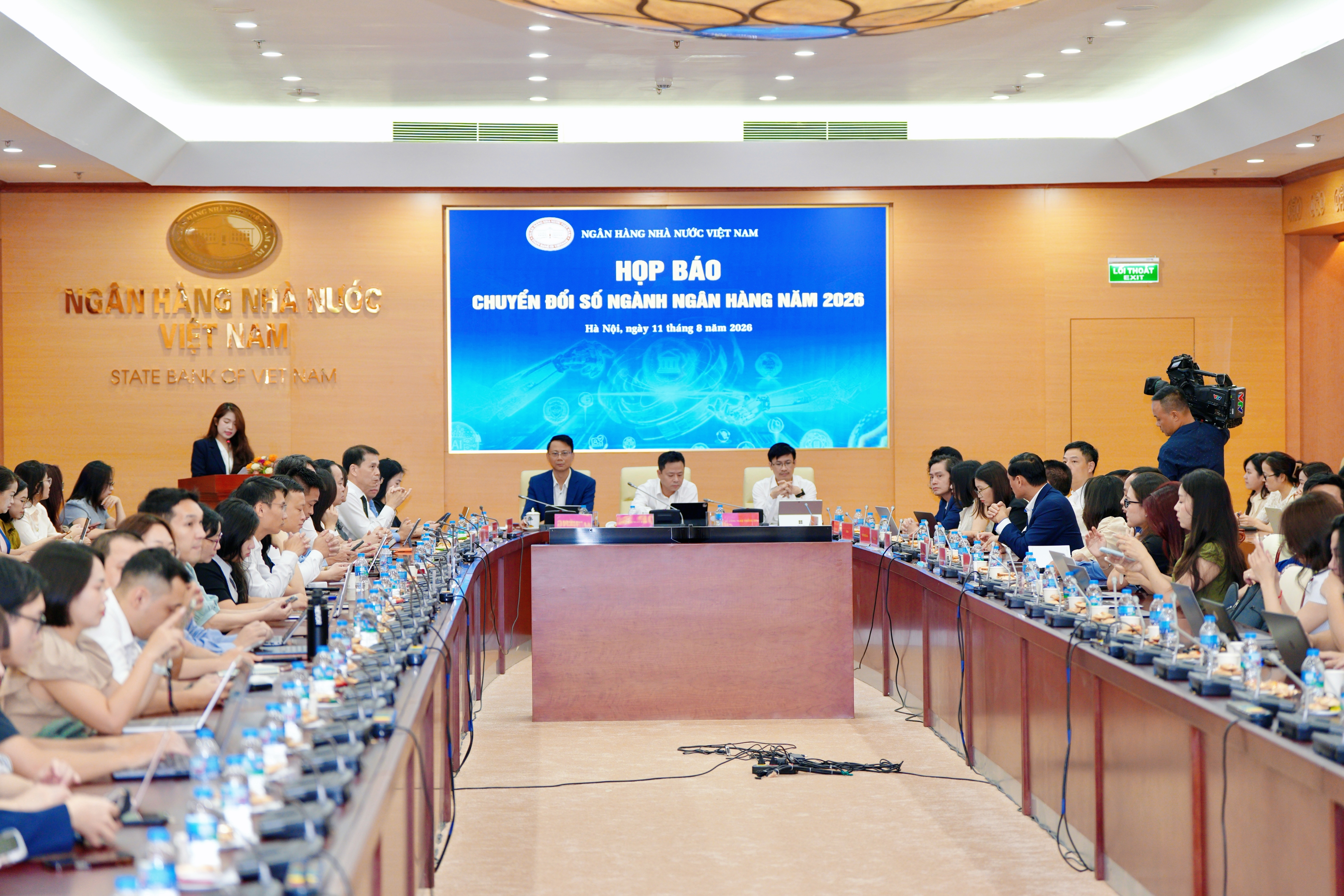 Công bố sự kiện Chuyển đổi số ngành Ngân hàng năm 2026: Ngân hàng thông minh trong kỷ nguyên dữ liệu và AI Công bố sự kiện Chuyển đổi số ngành Ngân hàng năm 2026: Ngân hàng thông minh trong kỷ nguyên dữ liệu và AI