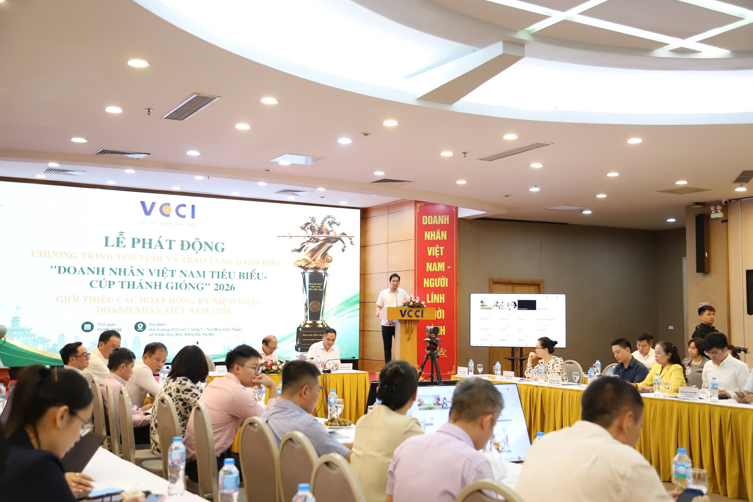 Ông Hoàng Văn Anh – Trưởng Ban Công tác Hội viên, VCCI - Trưởng Ban Thư ký Chương trình thông tin về chương trình Ông Hoàng Văn Anh – Trưởng Ban Công tác Hội viên, VCCI - Trưởng Ban Thư ký Chương trình thông tin về chương trình