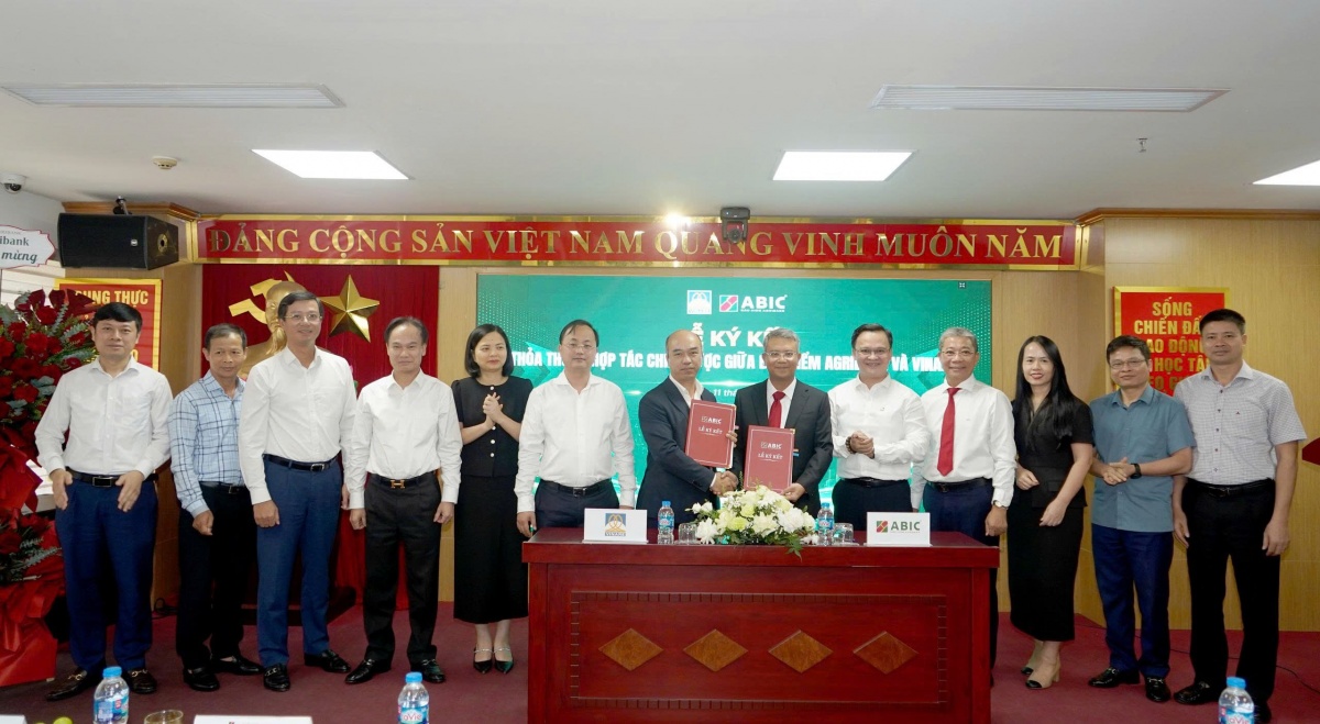 Bảo hiểm Agribank và VINARE ký thỏa thuận hợp tác chiến lược Bảo hiểm Agribank và VINARE ký thỏa thuận hợp tác chiến lược
