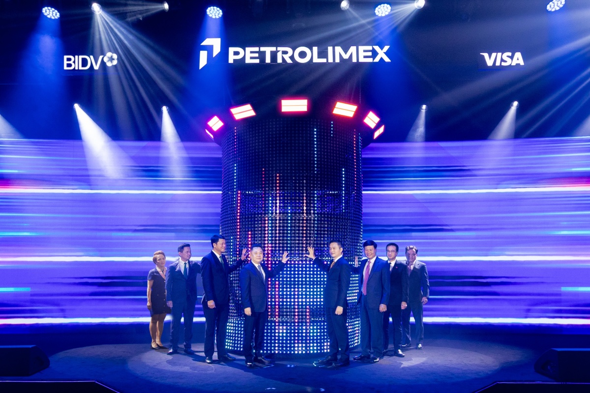 Thẻ đồng thương hiệu Petrolimex - BIDV - Visa: Kết nối hệ sinh thái tài chính - năng lượng Thẻ đồng thương hiệu Petrolimex - BIDV - Visa: Kết nối hệ sinh thái tài chính - năng lượng