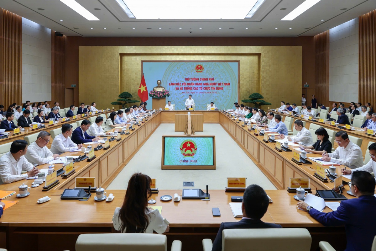 Ưu tiên hàng đầu của NHNN là hướng tới củng cố ổn định vĩ mô, bảo đảm các cân đối lớn của nền kinh tế Ưu tiên hàng đầu của NHNN là hướng tới củng cố ổn định vĩ mô, bảo đảm các cân đối lớn của nền kinh tế