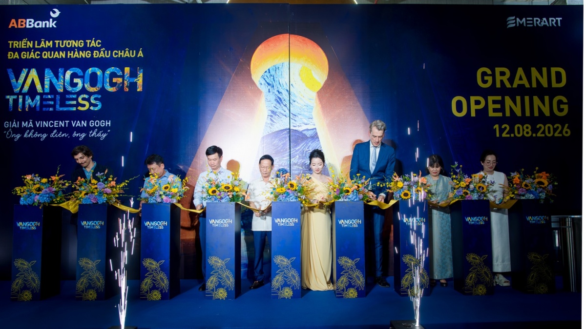 Triển lãm “Van Gogh Timeless” chính thức khai mạc ngày 12/8 với sự tham dự, chứng kiến của các Đại biểu, quan khách và đông đảo công chúng Triển lãm “Van Gogh Timeless” chính thức khai mạc ngày 12/8 với sự tham dự, chứng kiến của các Đại biểu, quan khách và đông đảo công chúng