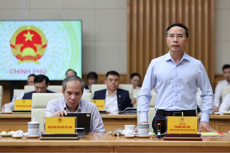 Ưu tiên hàng đầu của NHNN là hướng tới củng cố ổn định vĩ mô, bảo đảm các cân đối lớn của nền kinh tế Ưu tiên hàng đầu của NHNN là hướng tới củng cố ổn định vĩ mô, bảo đảm các cân đối lớn của nền kinh tế