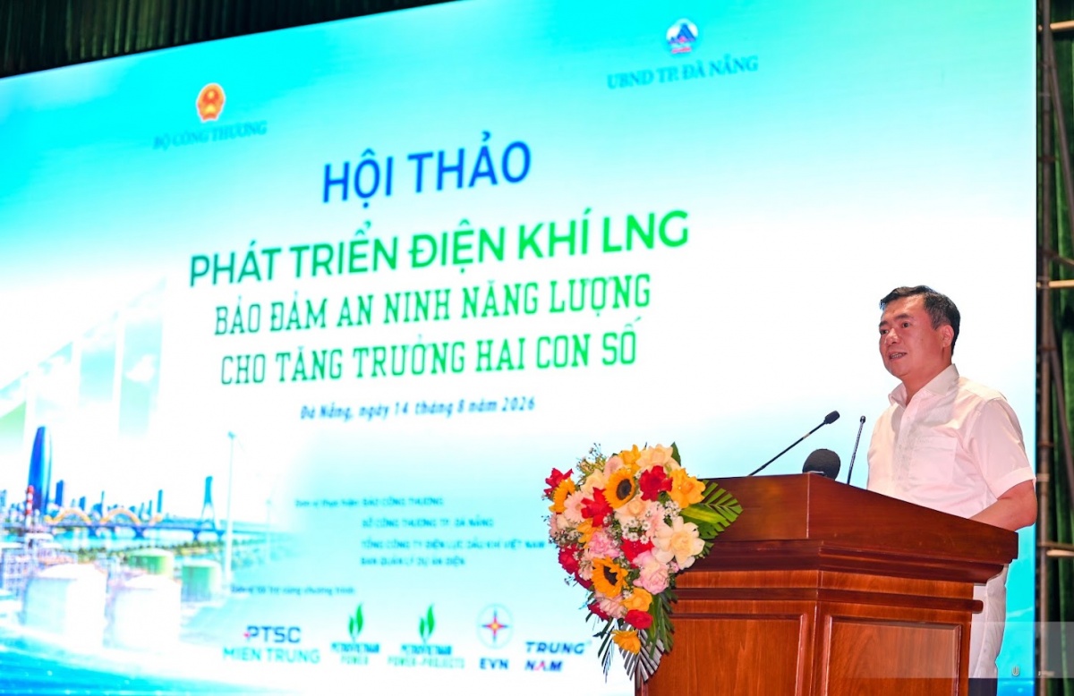Ông Nguyễn Sinh Nhật Tân, Thứ trưởng Bộ Công thương phát biểu khai mạc hội thảo. Ông Nguyễn Sinh Nhật Tân, Thứ trưởng Bộ Công thương phát biểu khai mạc hội thảo.