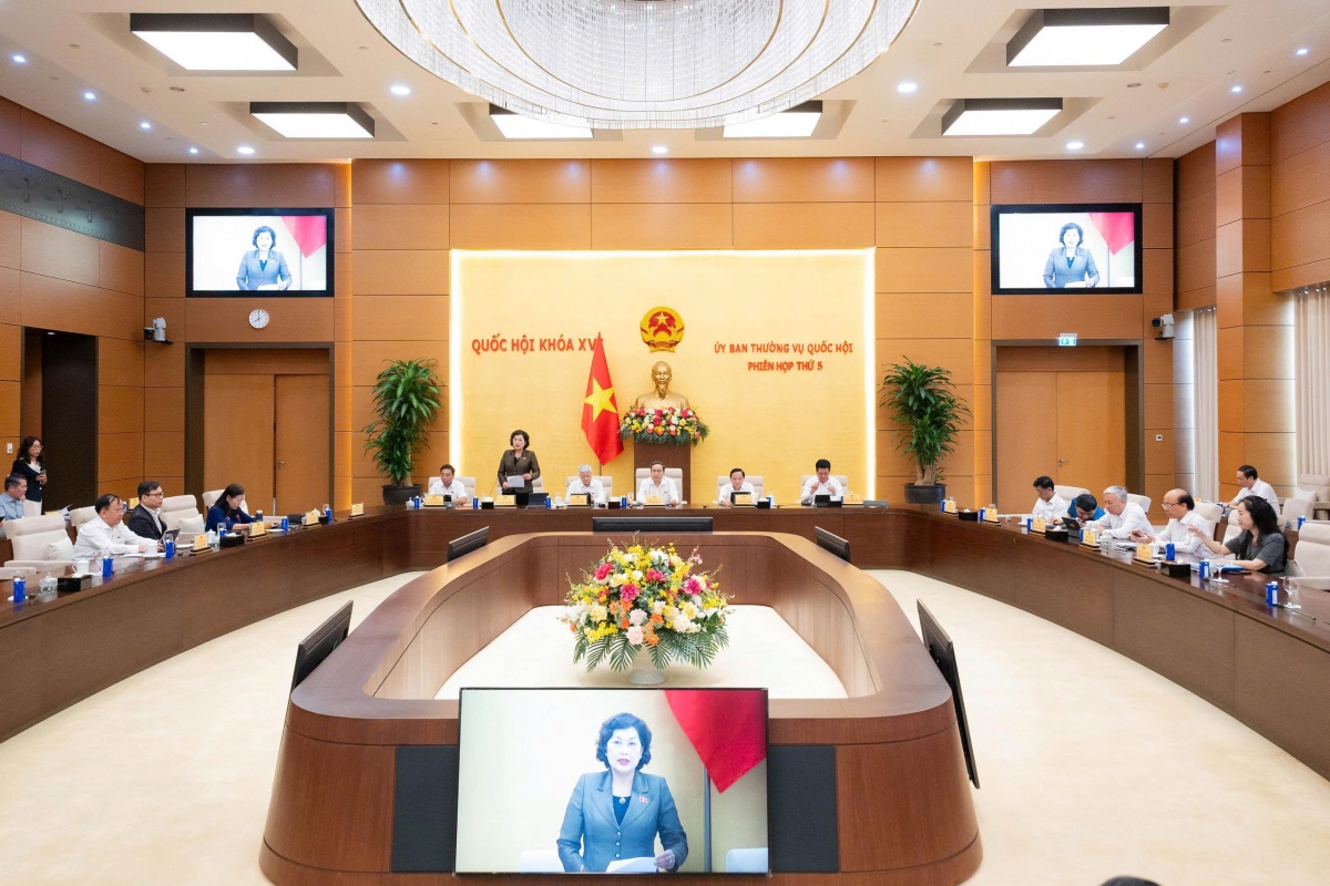 Hoàn thiện đồng bộ khuôn khổ pháp lý về tiền tệ, ngân hàng, ngoại hối và phòng, chống rửa tiền