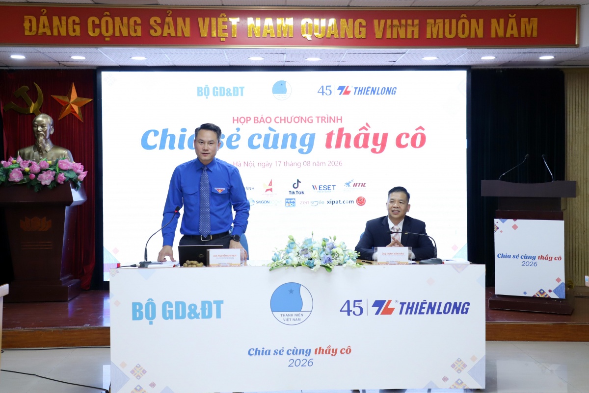 Anh Nguyễn Kim Quy, Bí thư Trung ương Đoàn, Phó Chủ tịch Thường trực Trung ương Hội Liên hiệp Thanh niên Việt Nam trả lời câu hỏi của báo chí. Ảnh: Hải Đăng.