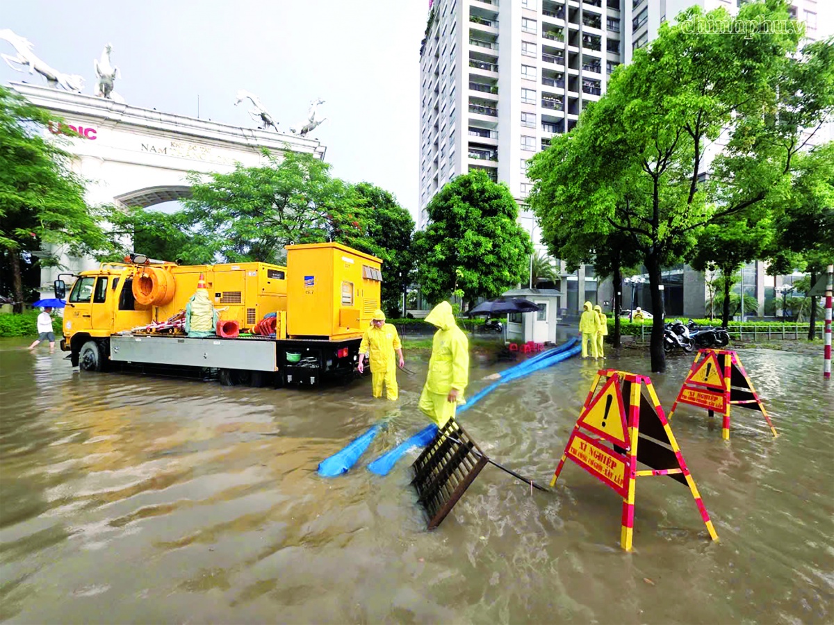 Chống ngập ở Hà Nội: Cần lời giải đồng bộ từ quy hoạch đến đầu tư Chống ngập ở Hà Nội: Cần lời giải đồng bộ từ quy hoạch đến đầu tư