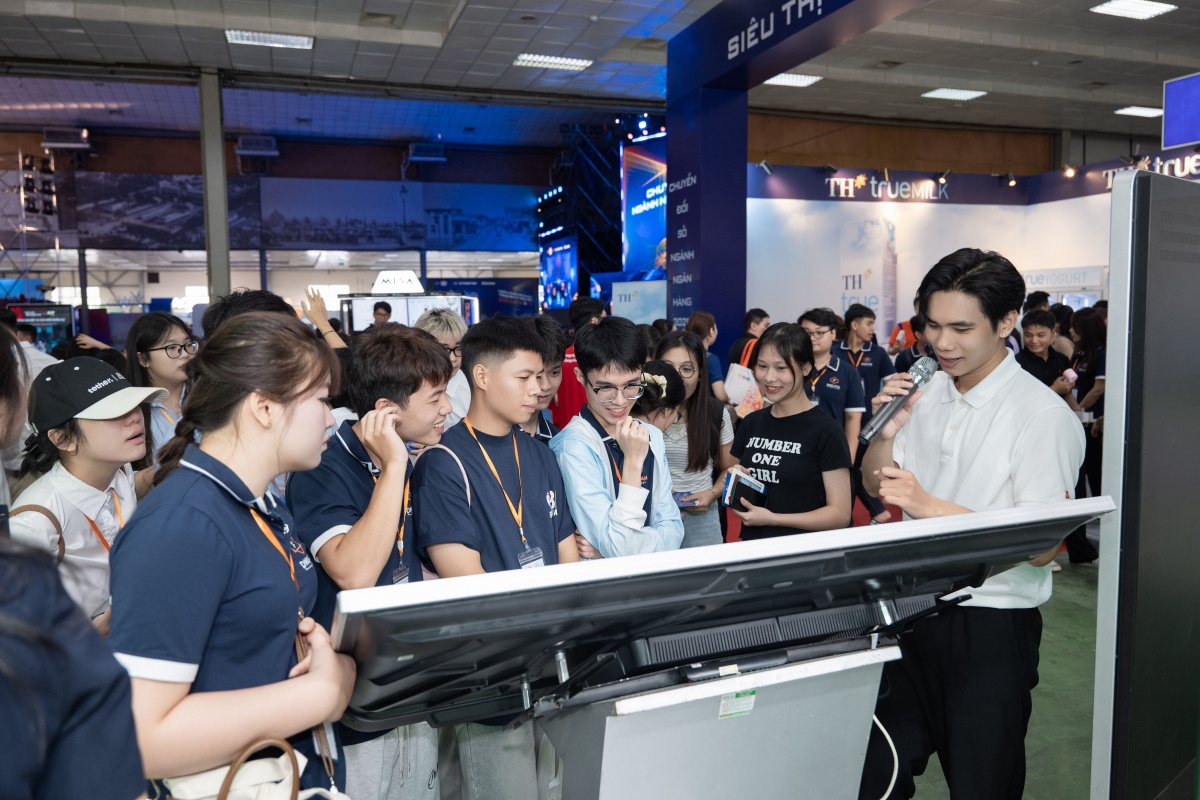 Từ 5 năm bứt phá đến kỷ nguyên ngân hàng thông minh: Chuyển đổi số để phục vụ người dân tốt hơn