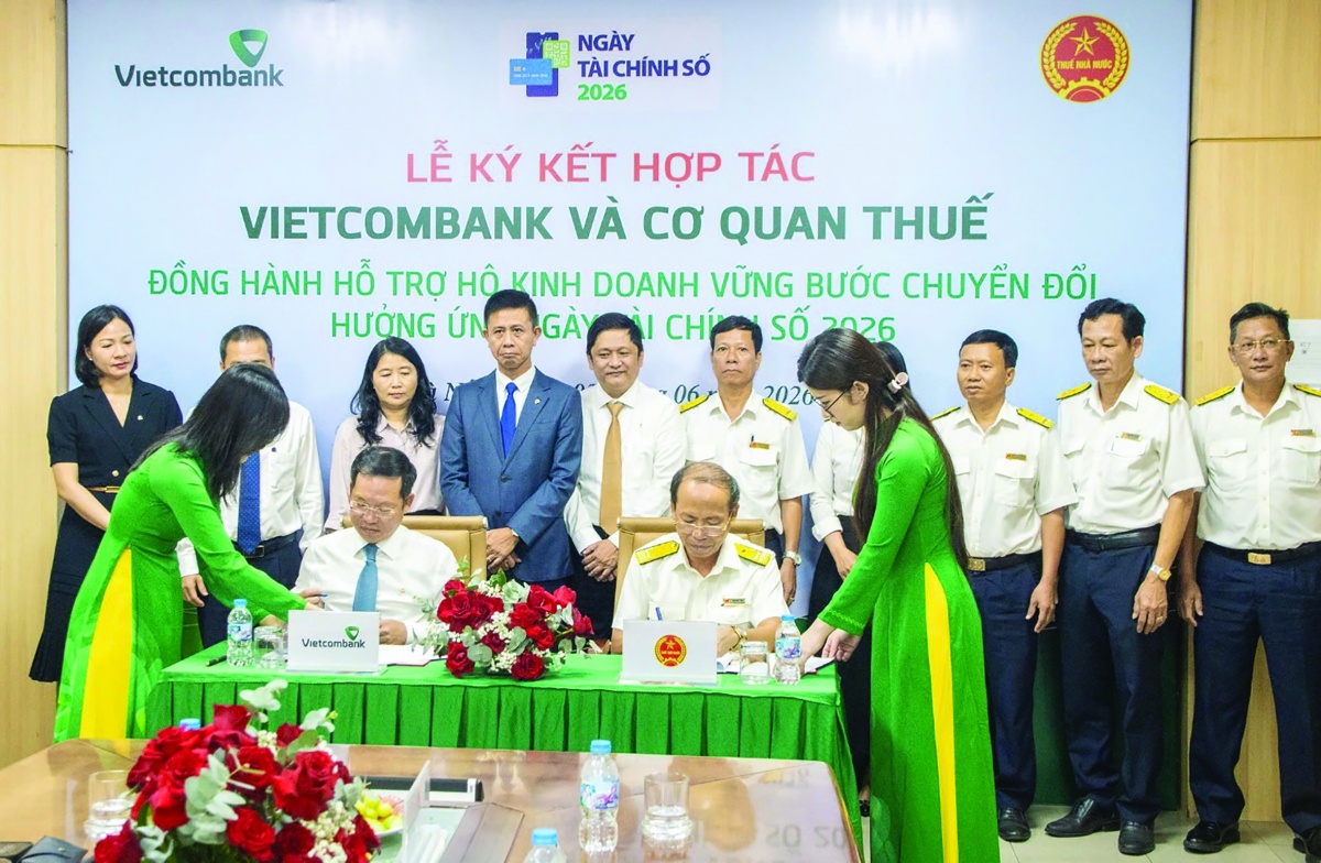  VCB Nam Đà Nẵng ký kết hợp tác với Thuế Đà Nẵng đồng hành hỗ trợ các hộ kinh doanh 